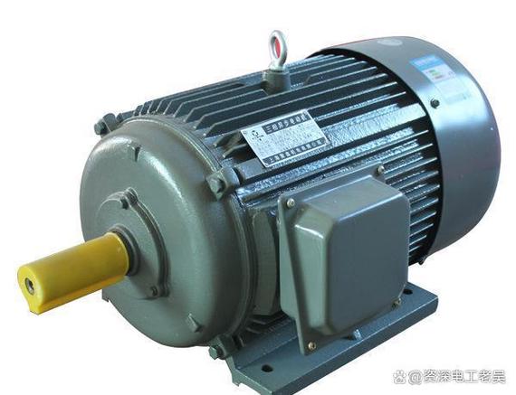 水泵之类的电动机负载的启动,停止,是通过控制安装在低压开关柜或动力